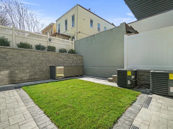 160 Central Avenue image 24 of 31