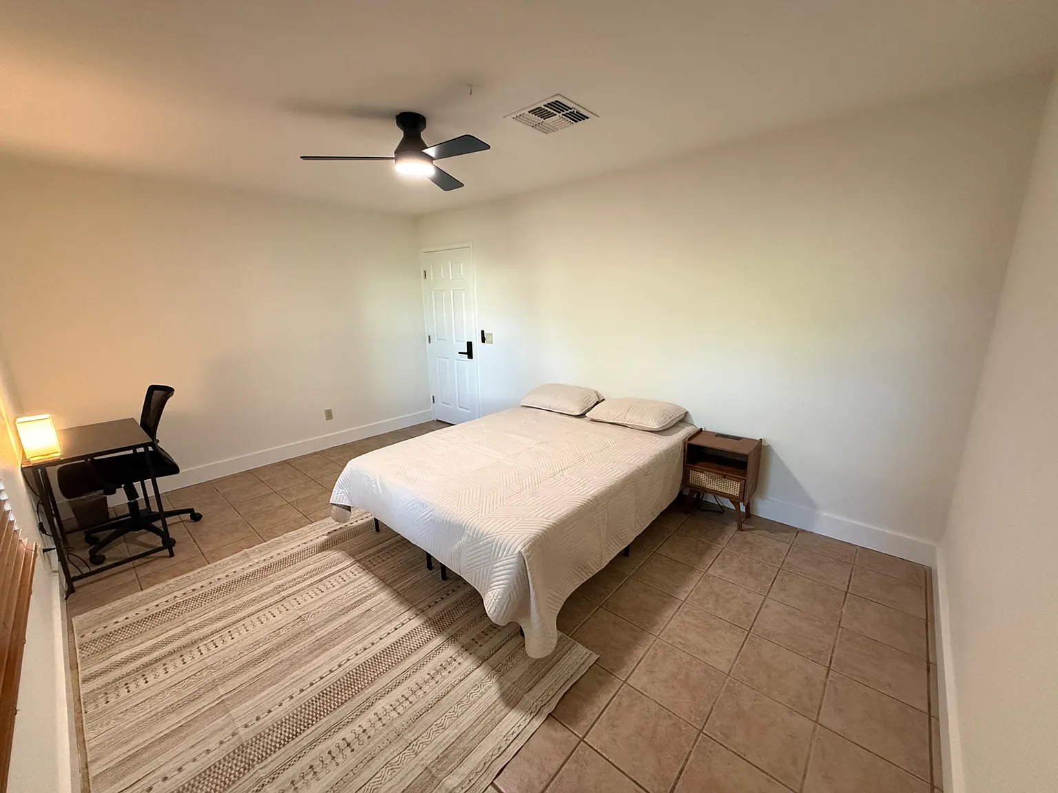 4 bed, 2.5 bath, 3094 sqft, $1,066 — Photo 1