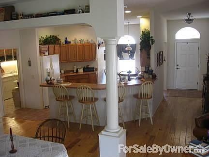 Kitchen/Breakfast Nook/Foyer : Open floor plan. Picture taken from Living room (right side of photo)