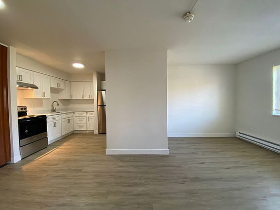 3rd image of 1419 S J St #107