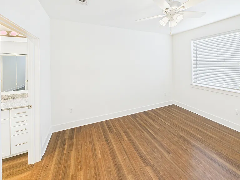 525 Quinn Ln #17-103 — Photo 6