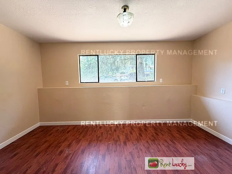 2516 S 284th St — Photo 29