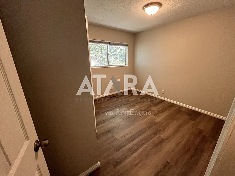 Pine Terrace — Photo 19