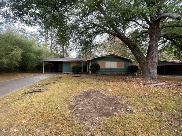 3104 Meadow Forest Dr, Jackson, MS 39212