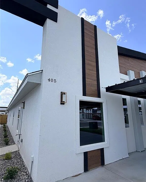 405 N Alexandrite Ave #2