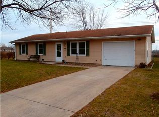 123 Lincoln Dr NE, Mount Vernon, IA 52314