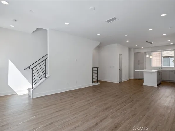 10710 Toluca Ct, North Hollywood, CA 91602