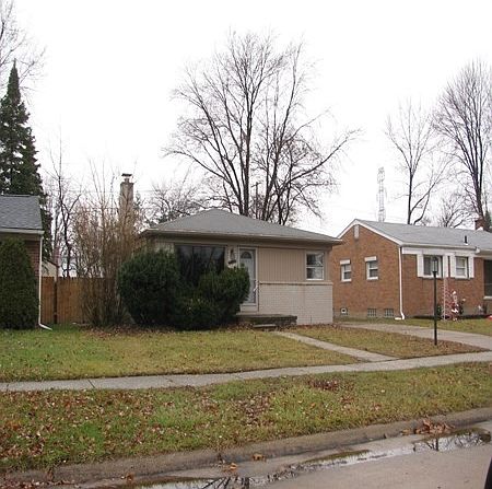 2nd image of 8020 Tulane St