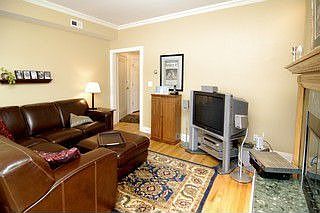 3rd image of 4344 N Richmond St #2N