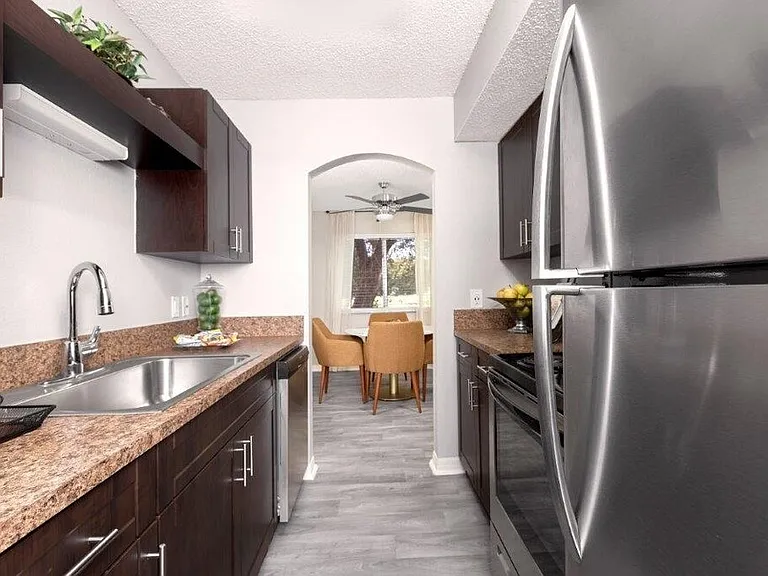 Indian Hills Apartments — Photo 24