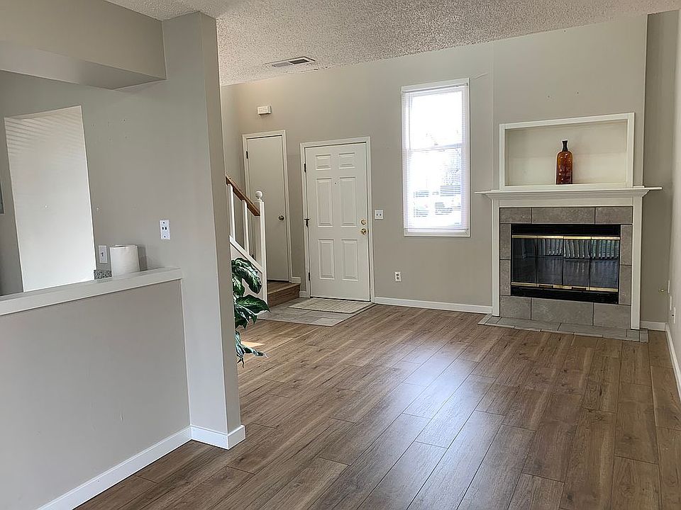Vaulted ceilings and bright!