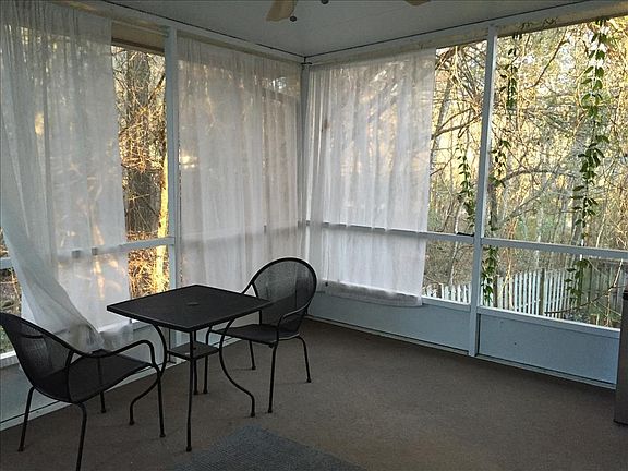 4th image of 2863 Royal Palm Way