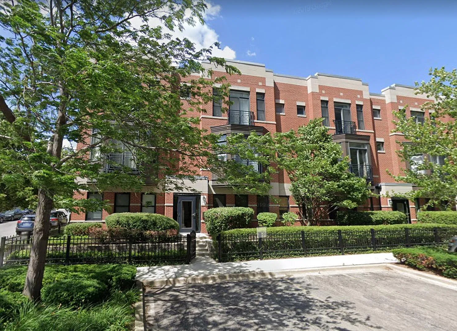 2 bed, 1354 sqft, $2,800 — Photo 1