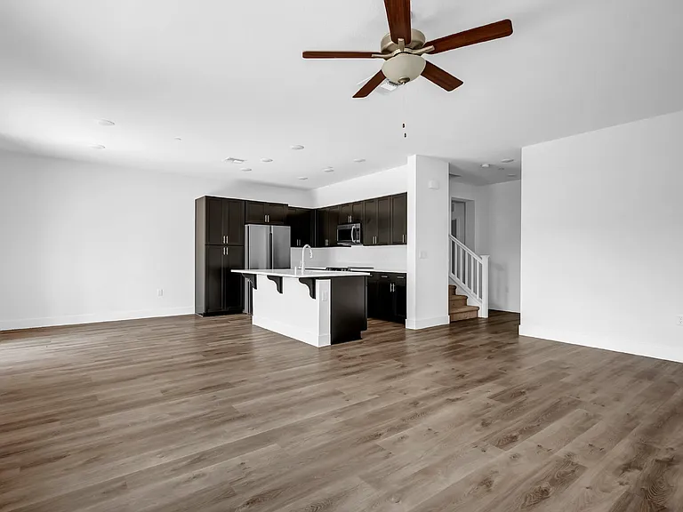5301 E Commerce Way #34103 — Photo 4