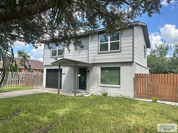 3rd image of 3411 Live Oak Dr