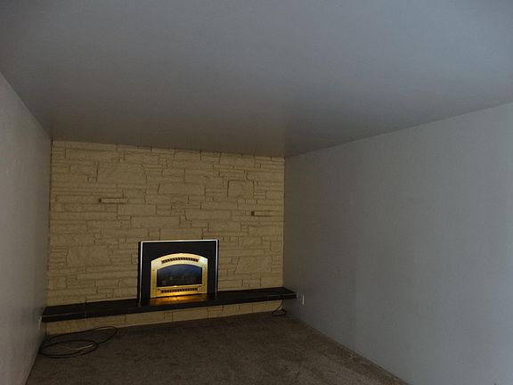 4th image of 11074 SE Glendale Ave SE Unit B