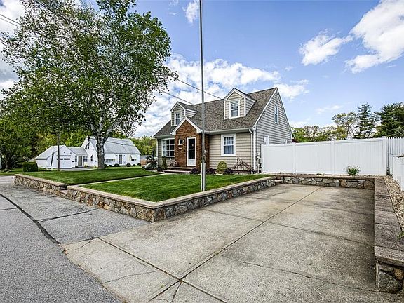 2nd image of 77 Hopedale Dr