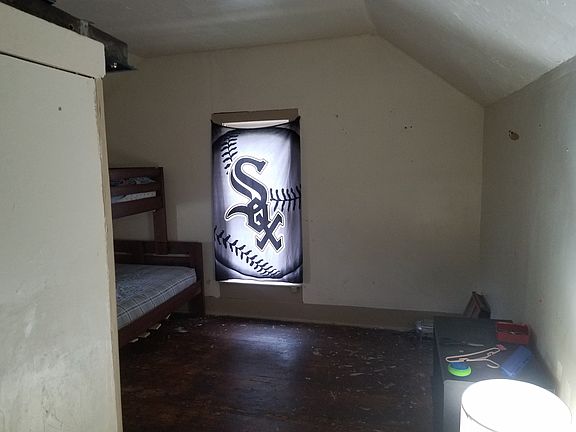 2nd bedroom upstairs