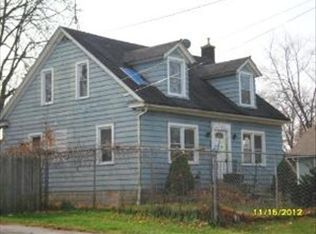 1531 Solfisburg Ave, Aurora, IL 60505