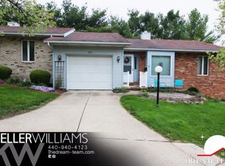 593 Forest Creek Dr, Wooster, OH 44691