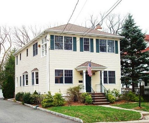 2nd image of 440 Ackerman Ave