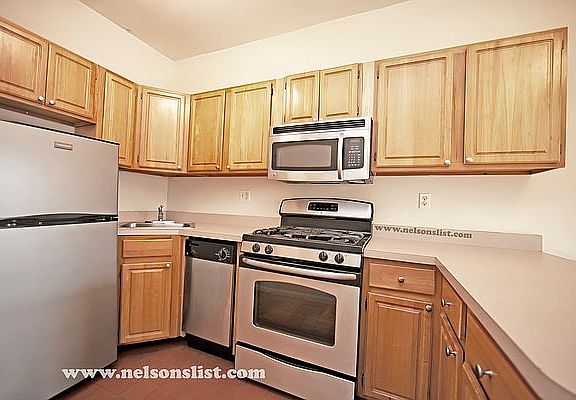 4th image of 695 Union St APT 3R