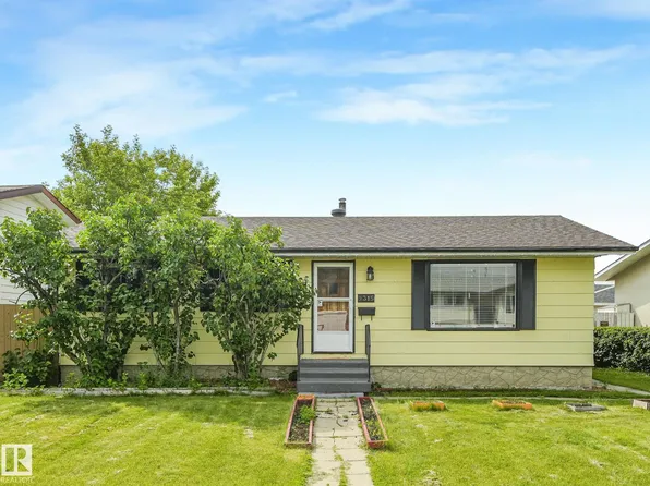 9315 151st Ave NW, Edmonton, AB T5E 2R1