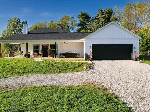 3891 Ravenna Ave, Louisville, OH 44641
