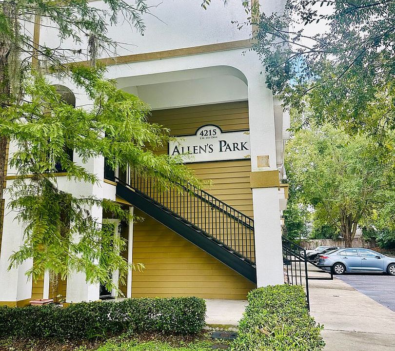1st image of 4215 SW 31st Dr Unit 105
