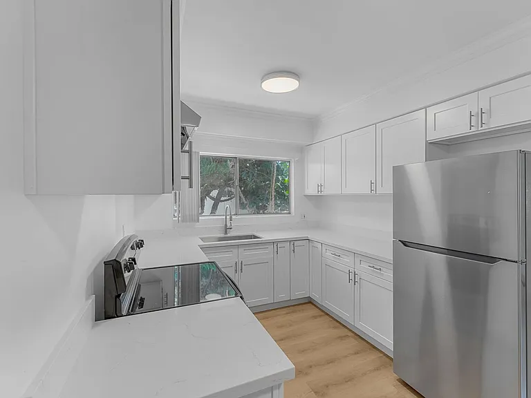 11661 Erwin St #14 — Photo 4