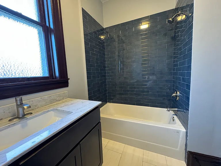 4230 Castleman Ave — Photo 26
