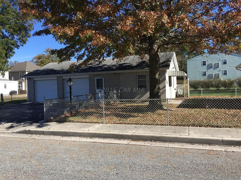 2nd image of 801 E East St