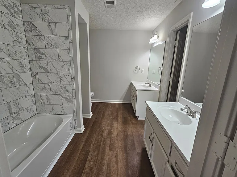 7703 Crystal Brook Cv — Photo 13