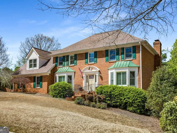 4969 Woodfall Dr SW, Lilburn, GA 30047