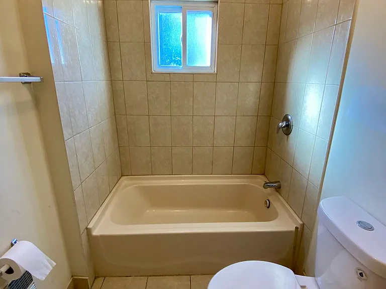 150 N Midler Ave #2 — Photo 17