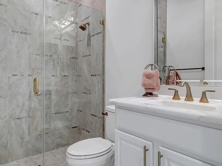 39 Lansing Ct — Photo 23