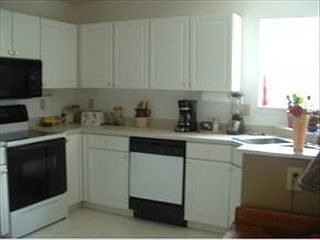 4th image of 4001 N Rosewood Dr