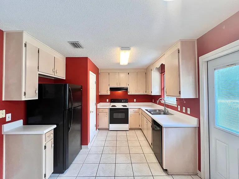 7514 Bowers Dr — Photo 5