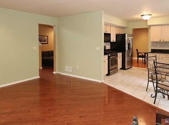 5th image of 46 Clarken Dr