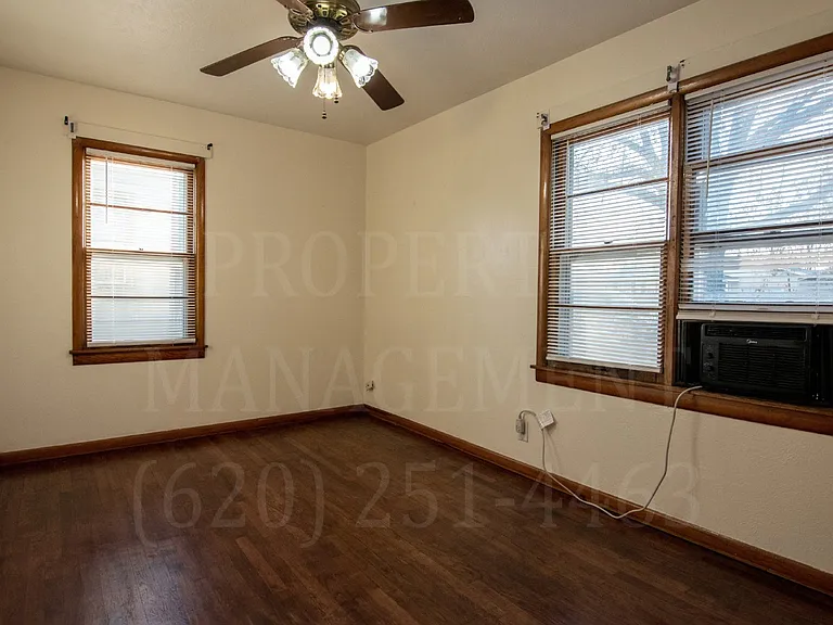 1418 Velma Dr — Photo 10