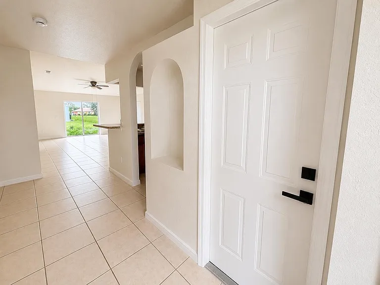 4569 Golfview Blvd — Photo 2