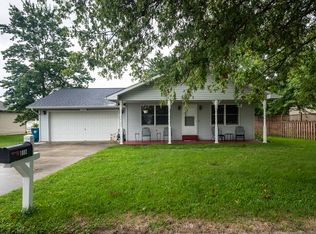 1003 Pine St, New Baden, IL 62265