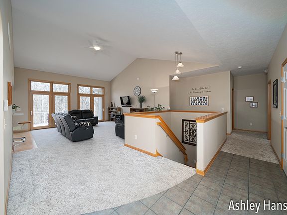 3rd image of 5080 Chauncey Dr NE