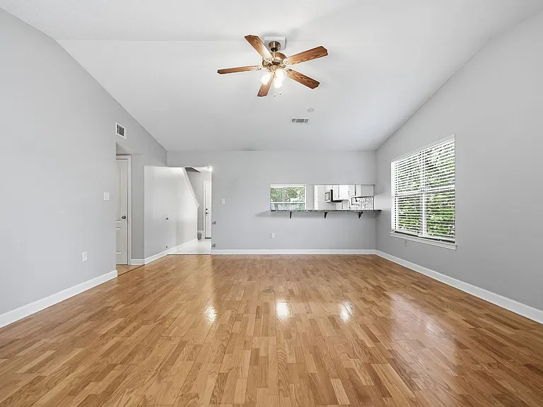 519 Matthew St — Photo 19