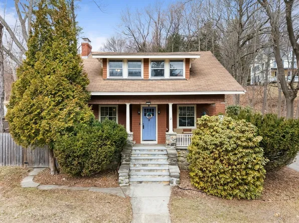 2 Whittier Rd, Haverhill, MA 01830