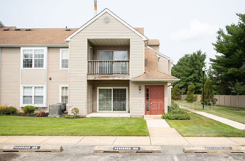 1st image of 608 Briarwood Ct #608