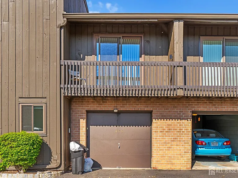 496 Westgate Dr — Photo 34