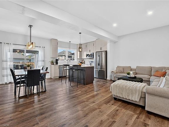 5th image of 6 Jayla Ln