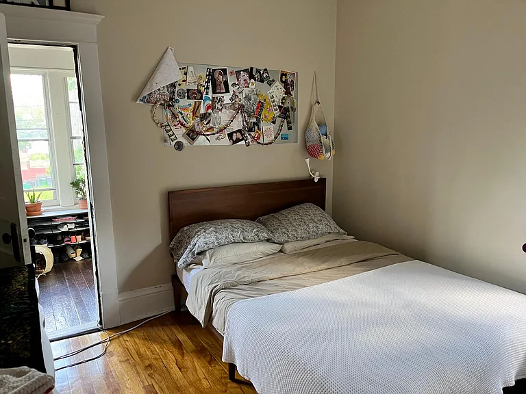 2445 Aldrich Ave S #2 — Photo 6