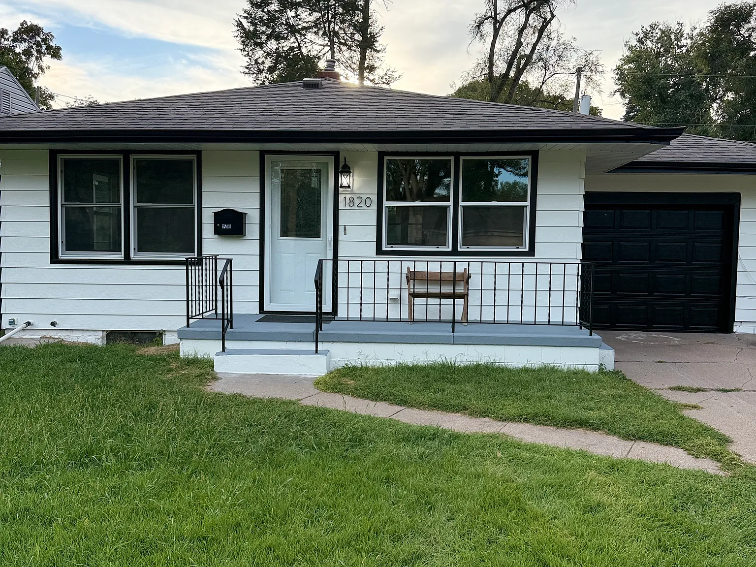 3 bed, 1500 sqft, $1,850 — Photo 1